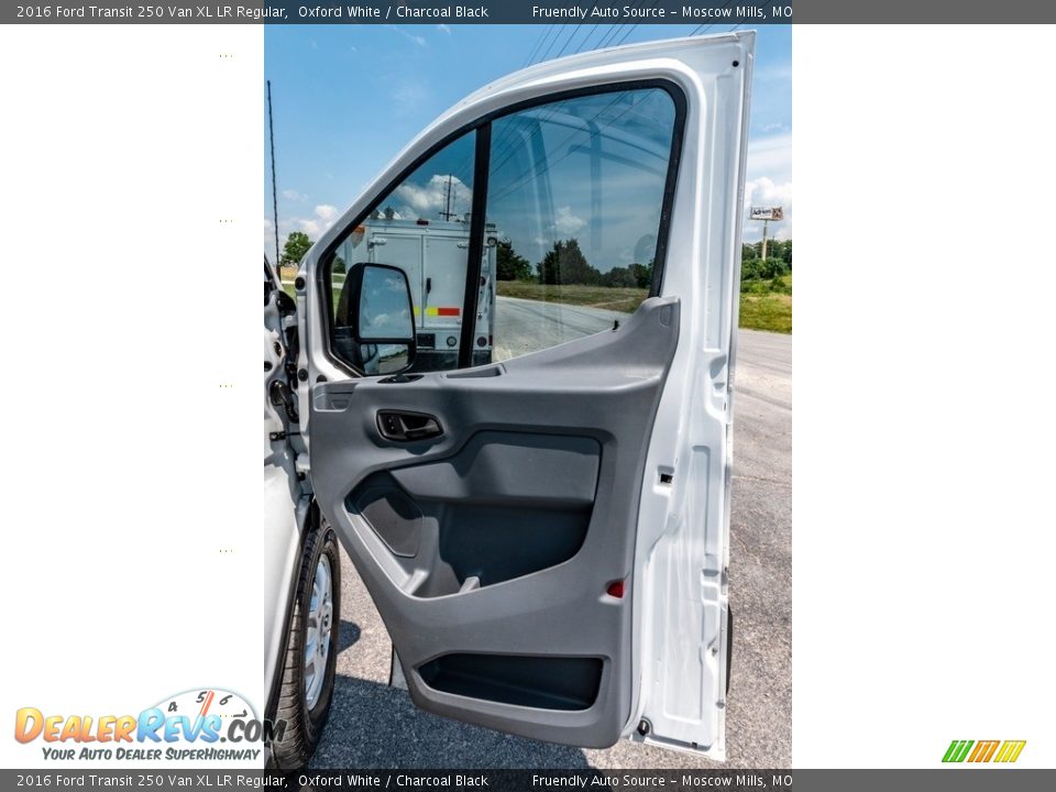 Door Panel of 2016 Ford Transit 250 Van XL LR Regular Photo #29