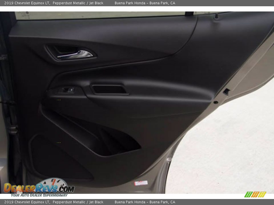 2019 Chevrolet Equinox LT Pepperdust Metallic / Jet Black Photo #29