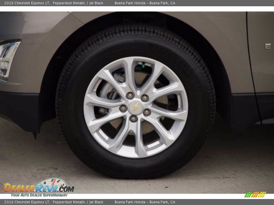 2019 Chevrolet Equinox LT Pepperdust Metallic / Jet Black Photo #32