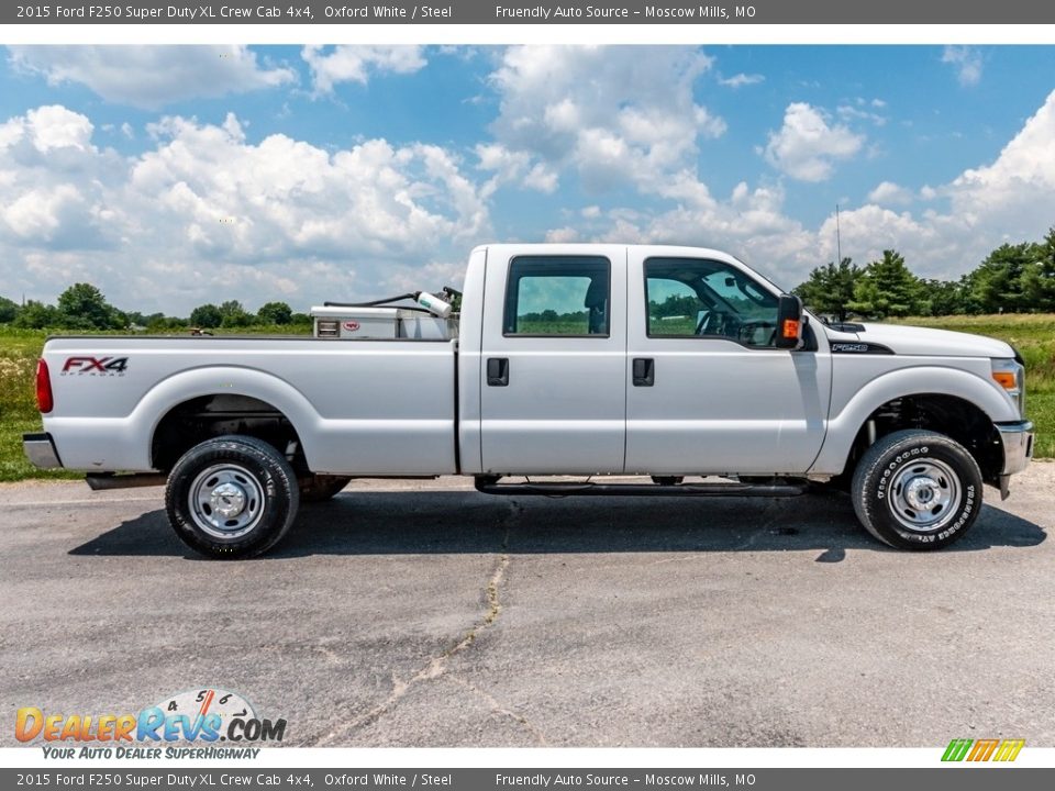 2015 Ford F250 Super Duty XL Crew Cab 4x4 Oxford White / Steel Photo #3