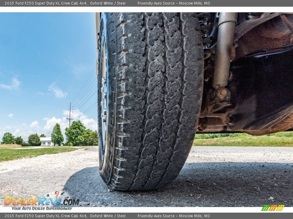 2015 Ford F250 Super Duty XL Crew Cab 4x4 Oxford White / Steel Photo #16