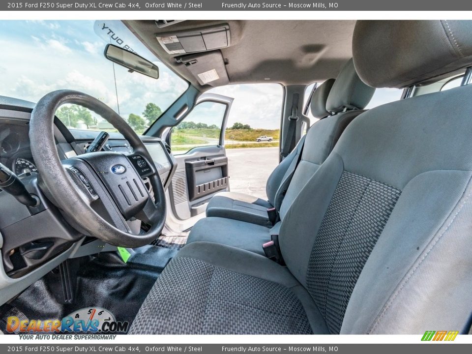 2015 Ford F250 Super Duty XL Crew Cab 4x4 Oxford White / Steel Photo #19