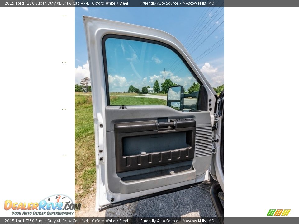2015 Ford F250 Super Duty XL Crew Cab 4x4 Oxford White / Steel Photo #21