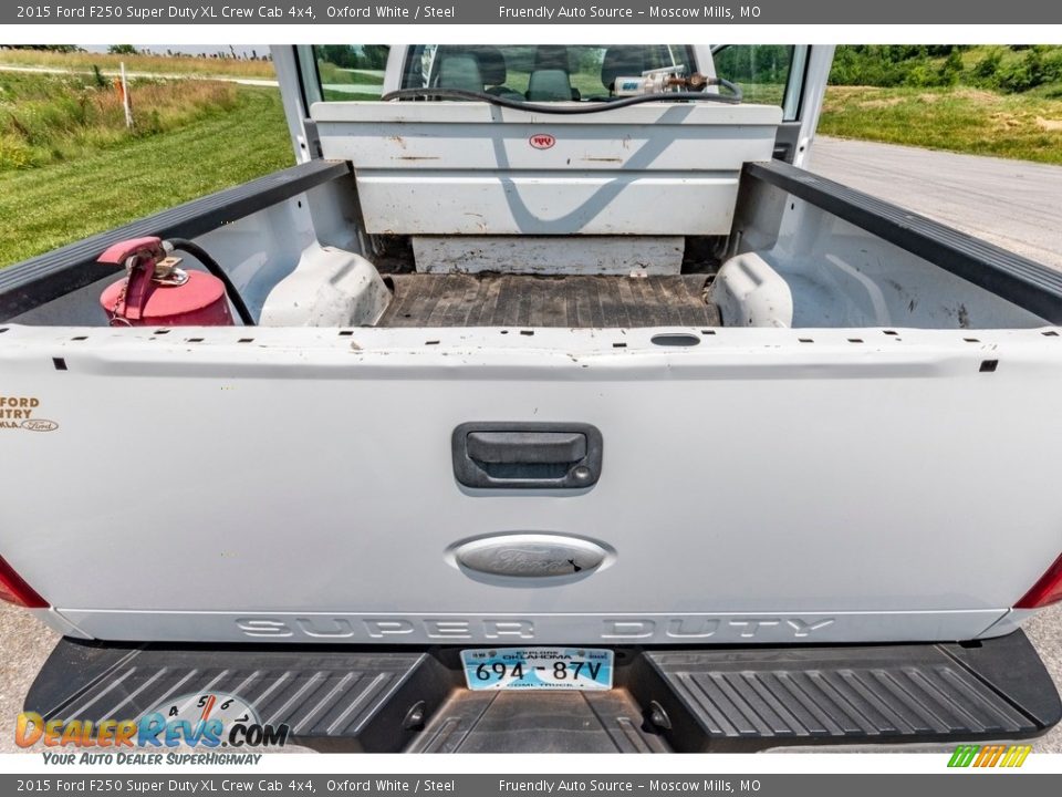 2015 Ford F250 Super Duty XL Crew Cab 4x4 Oxford White / Steel Photo #26