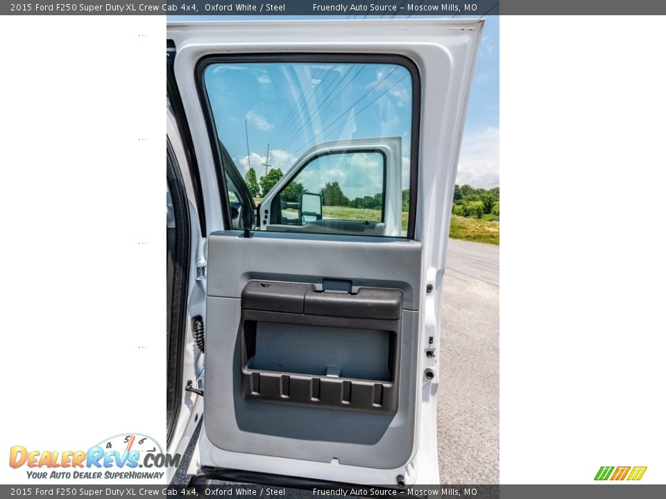 2015 Ford F250 Super Duty XL Crew Cab 4x4 Oxford White / Steel Photo #28