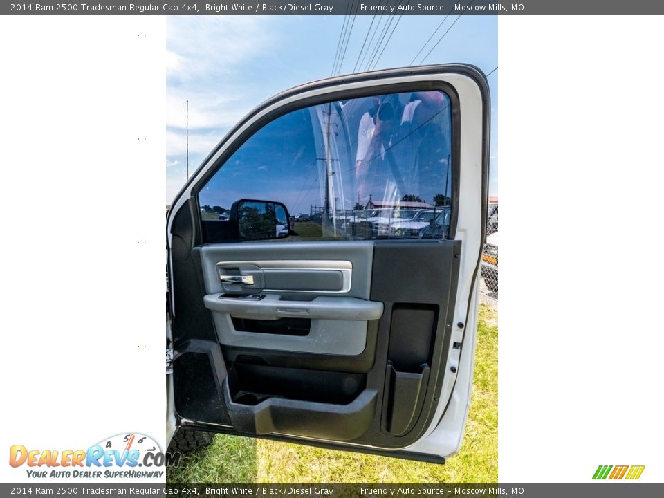 2014 Ram 2500 Tradesman Regular Cab 4x4 Bright White / Black/Diesel Gray Photo #28