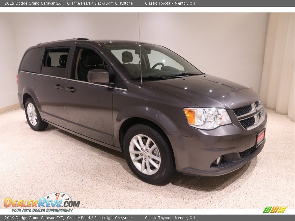 2019 Dodge Grand Caravan SXT Granite Pearl / Black/Light Graystone Photo #1