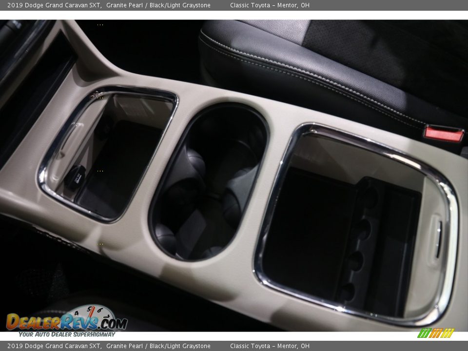2019 Dodge Grand Caravan SXT Granite Pearl / Black/Light Graystone Photo #19