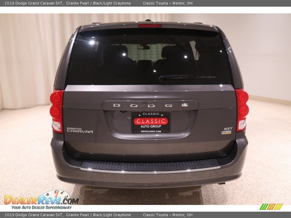 2019 Dodge Grand Caravan SXT Granite Pearl / Black/Light Graystone Photo #25