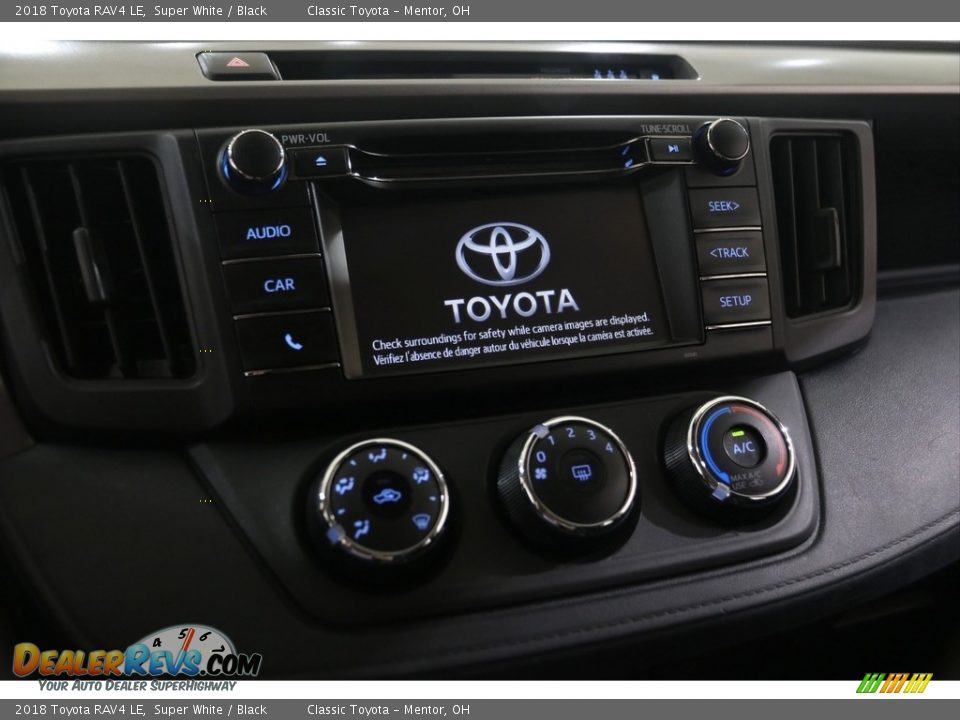2018 Toyota RAV4 LE Super White / Black Photo #9
