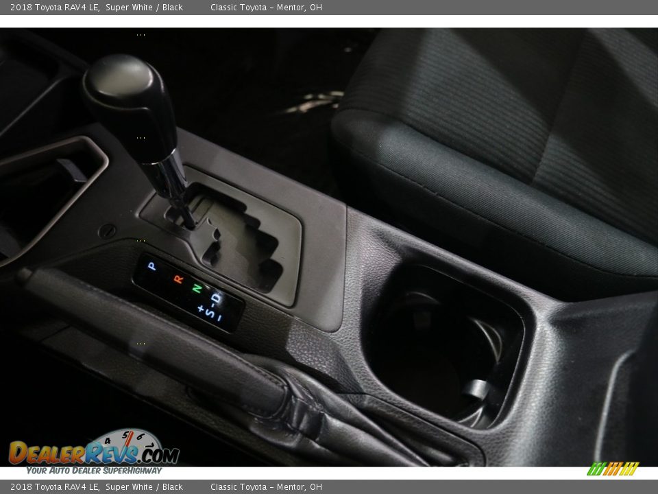 2018 Toyota RAV4 LE Super White / Black Photo #15