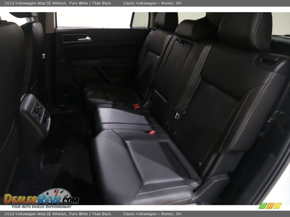 2019 Volkswagen Atlas SE 4Motion Pure White / Titan Black Photo #16