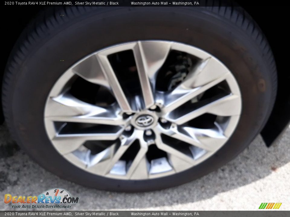 2020 Toyota RAV4 XLE Premium AWD Silver Sky Metallic / Black Photo #35