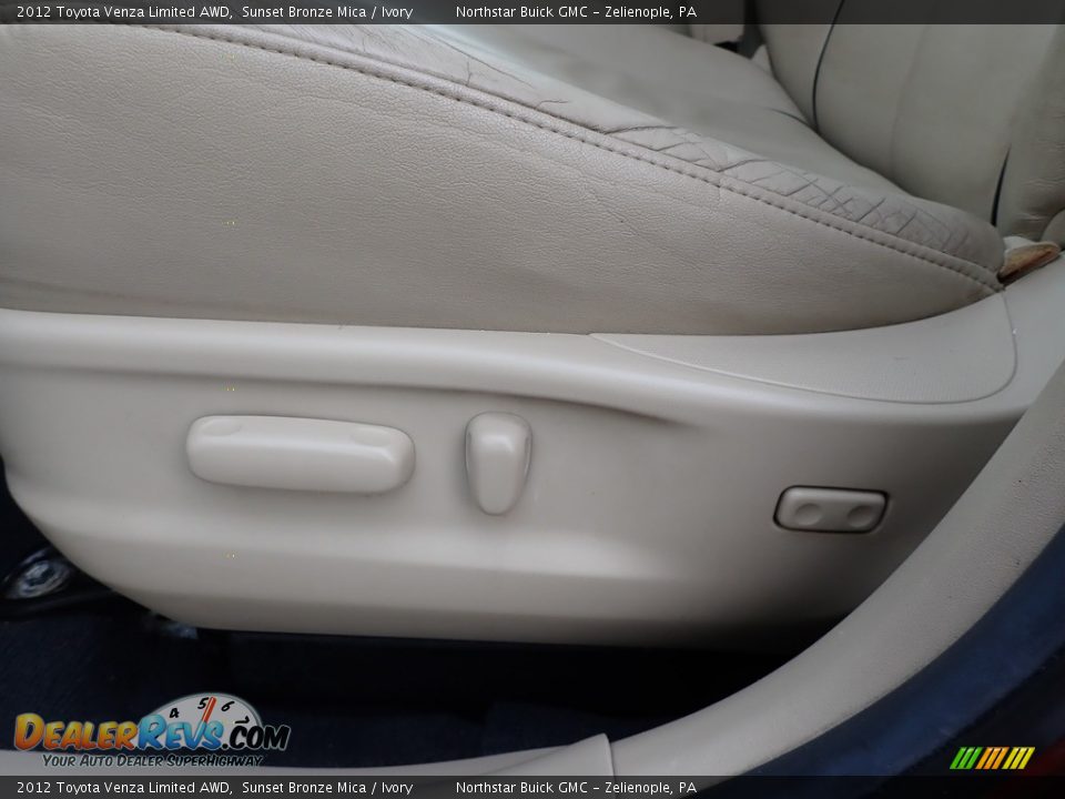 2012 Toyota Venza Limited AWD Sunset Bronze Mica / Ivory Photo #19