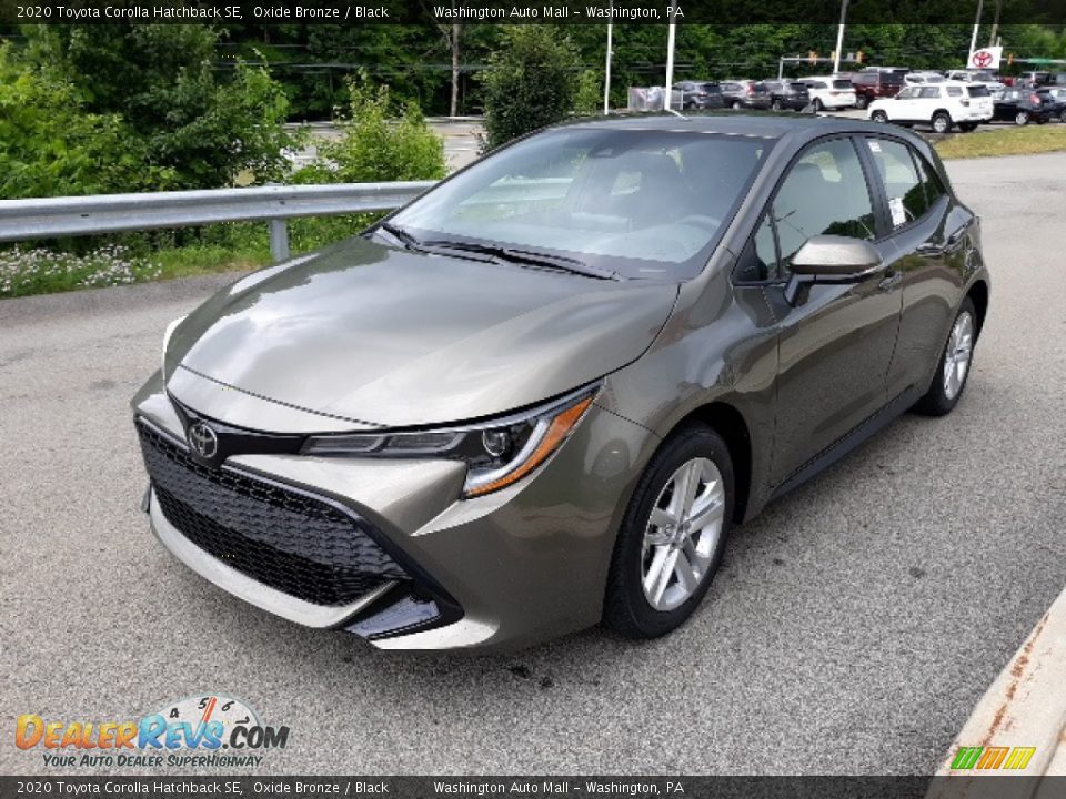 Oxide Bronze 2020 Toyota Corolla Hatchback SE Photo #27