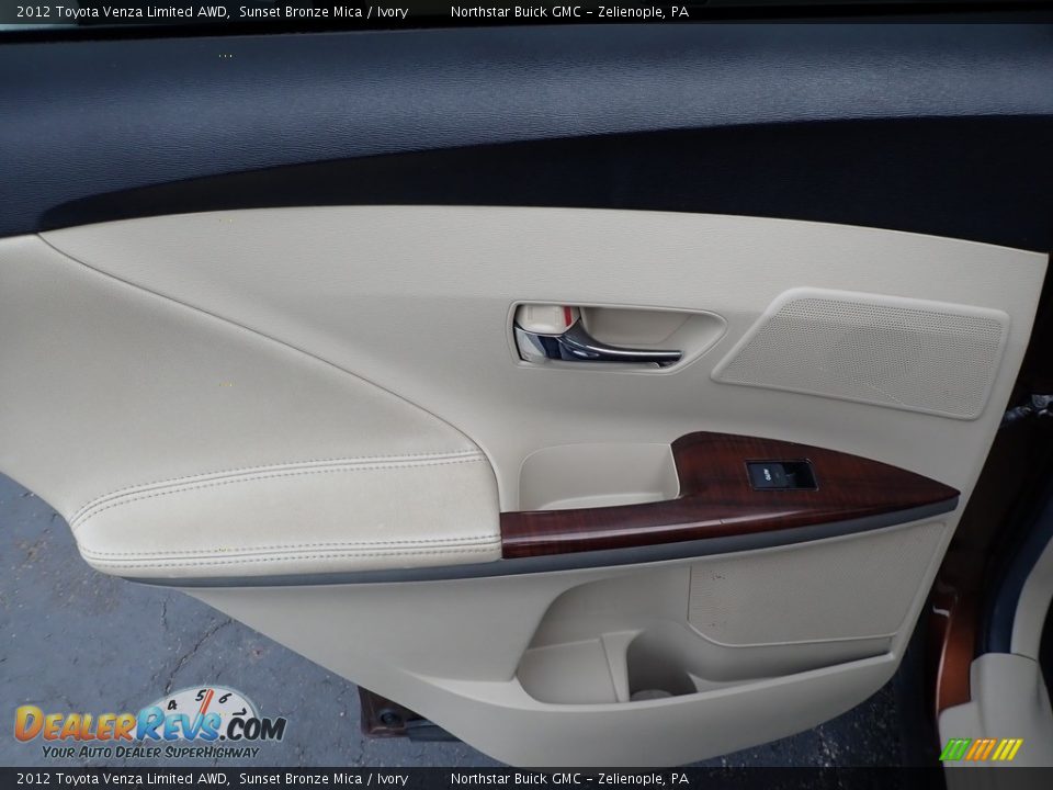 2012 Toyota Venza Limited AWD Sunset Bronze Mica / Ivory Photo #24