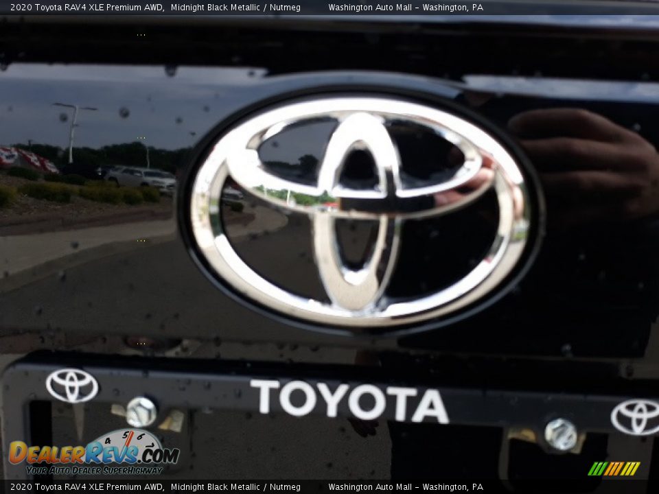 2020 Toyota RAV4 XLE Premium AWD Midnight Black Metallic / Nutmeg Photo #32