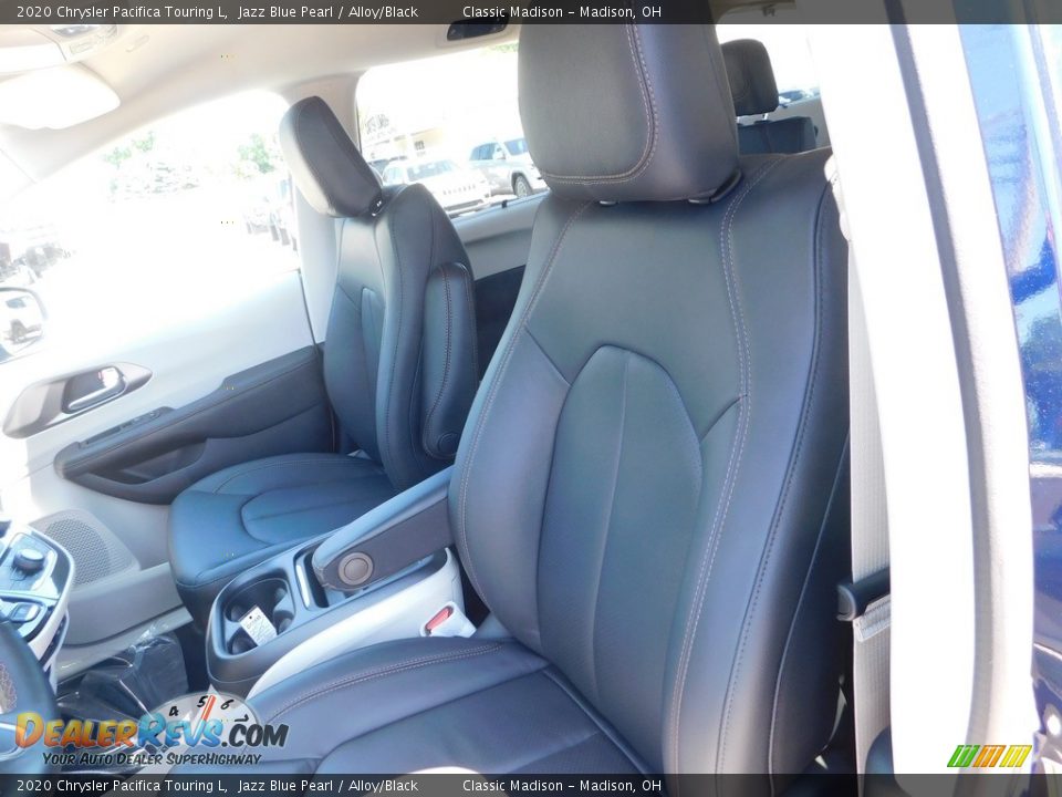2020 Chrysler Pacifica Touring L Jazz Blue Pearl / Alloy/Black Photo #7