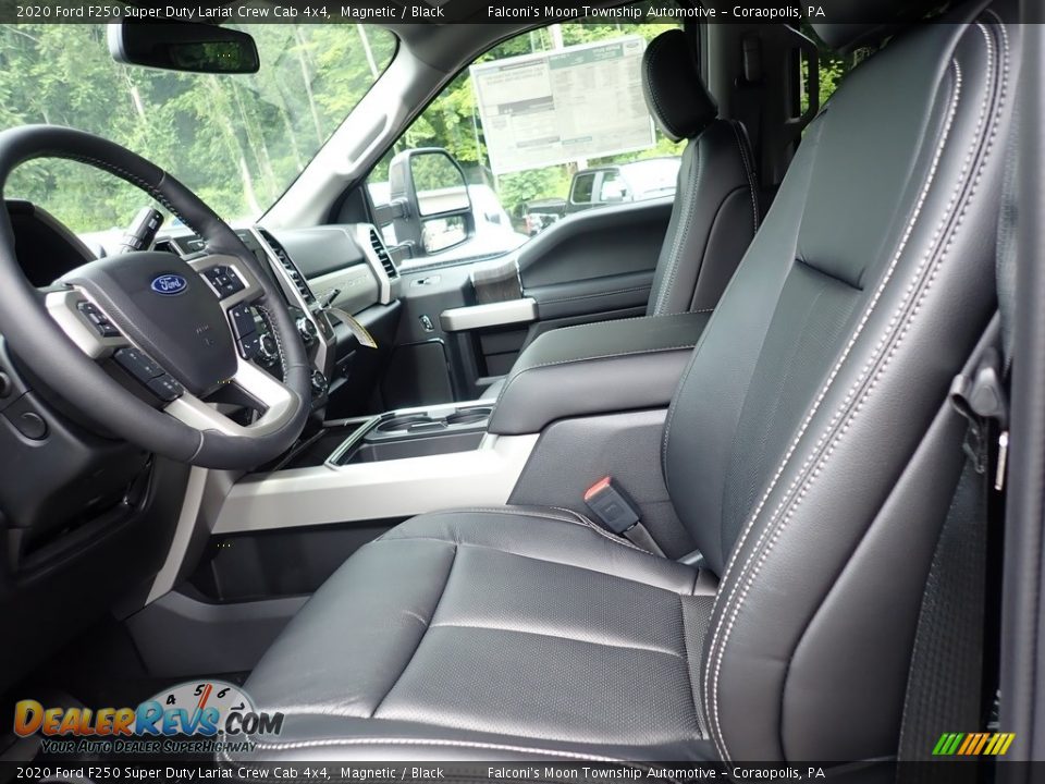 Front Seat of 2020 Ford F250 Super Duty Lariat Crew Cab 4x4 Photo #11