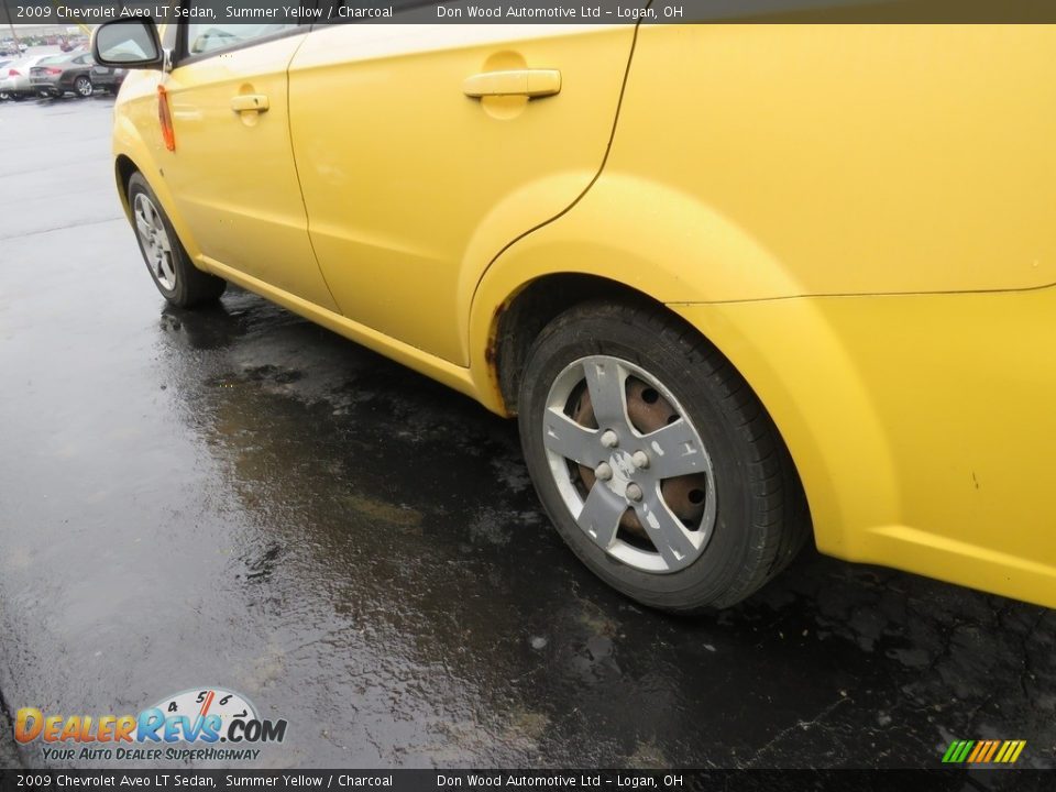 2009 Chevrolet Aveo LT Sedan Summer Yellow / Charcoal Photo #7