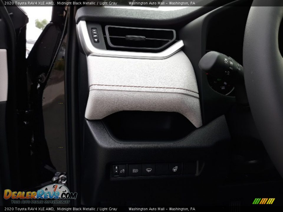 2020 Toyota RAV4 XLE AWD Midnight Black Metallic / Light Gray Photo #10