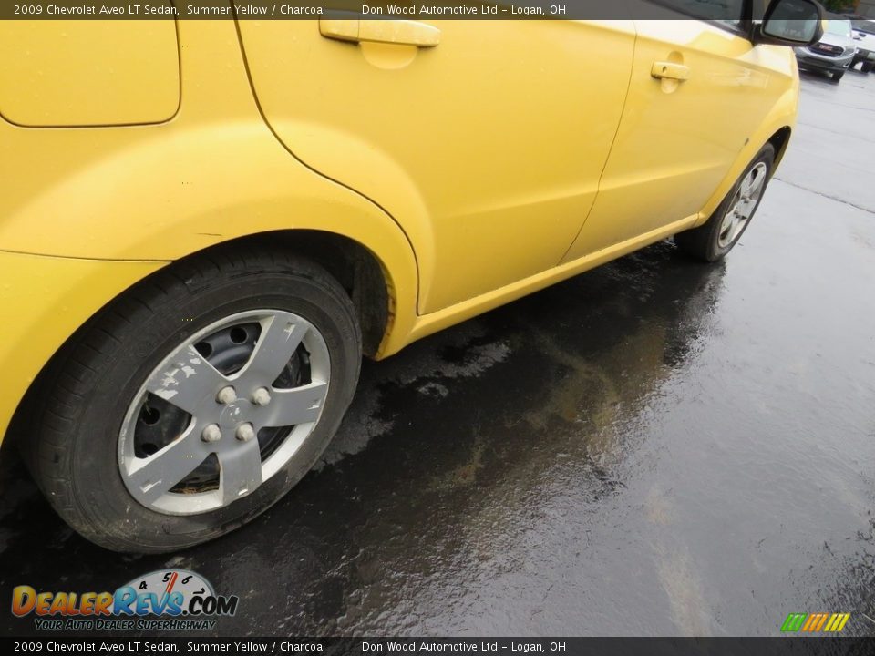 2009 Chevrolet Aveo LT Sedan Summer Yellow / Charcoal Photo #11