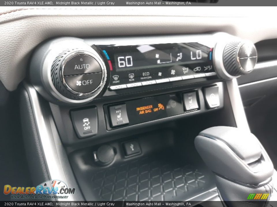 2020 Toyota RAV4 XLE AWD Midnight Black Metallic / Light Gray Photo #15