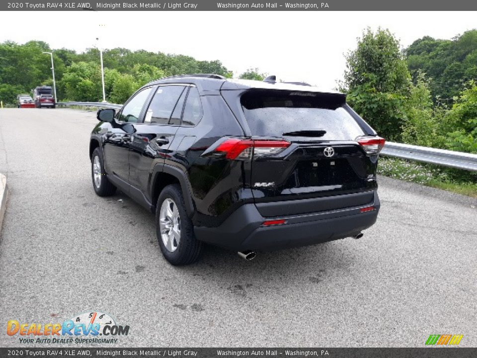 2020 Toyota RAV4 XLE AWD Midnight Black Metallic / Light Gray Photo #25