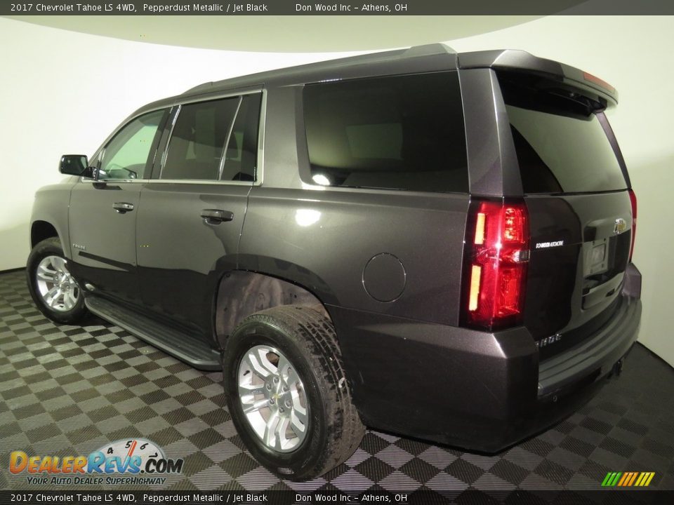 2017 Chevrolet Tahoe LS 4WD Pepperdust Metallic / Jet Black Photo #9