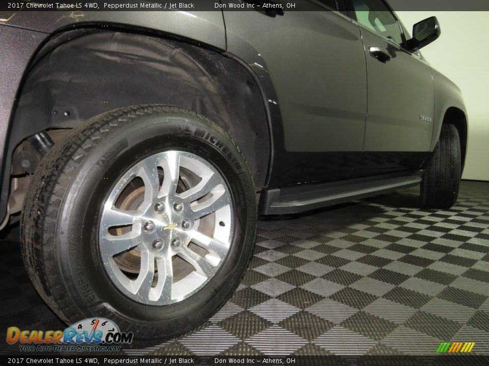 2017 Chevrolet Tahoe LS 4WD Pepperdust Metallic / Jet Black Photo #16