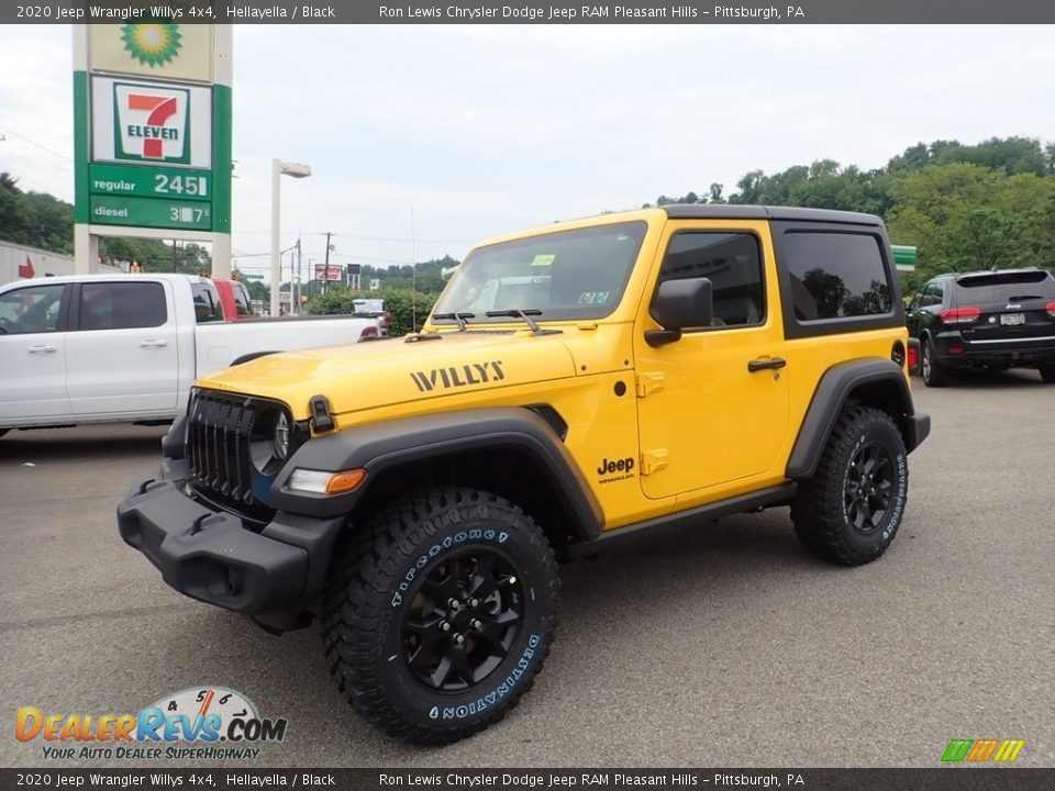 Front 3/4 View of 2020 Jeep Wrangler Willys 4x4 Photo #1