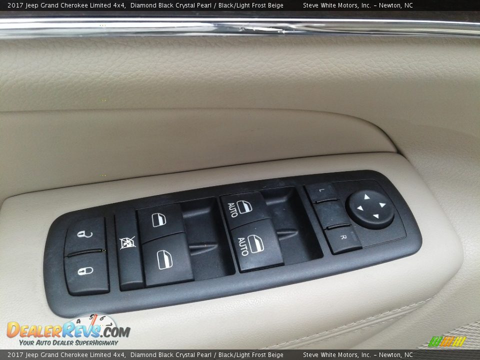 2017 Jeep Grand Cherokee Limited 4x4 Diamond Black Crystal Pearl / Black/Light Frost Beige Photo #11