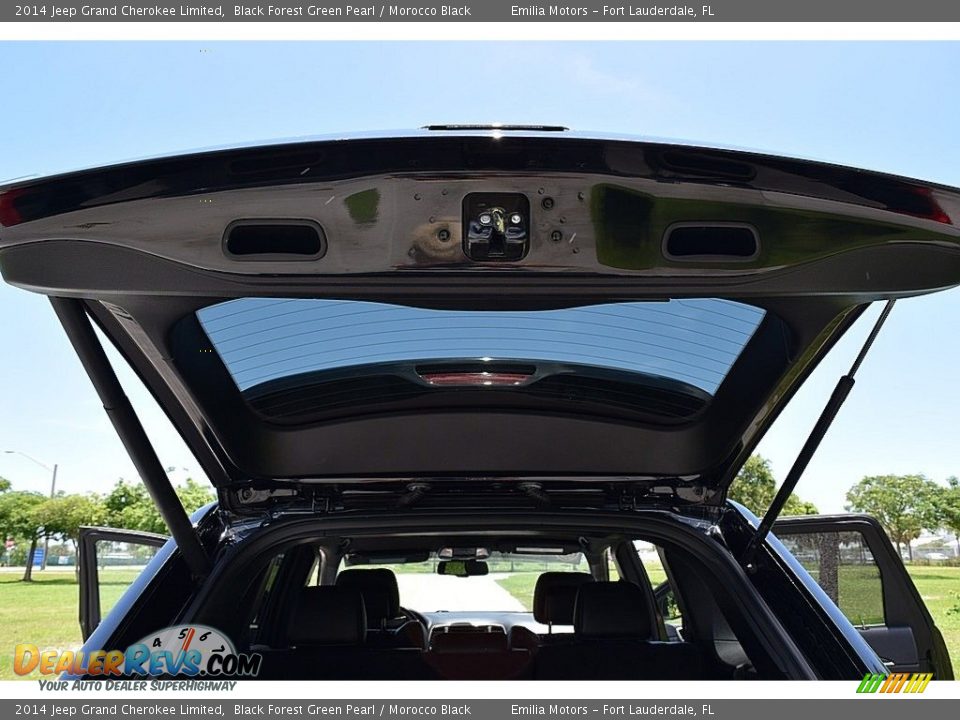 2014 Jeep Grand Cherokee Limited Trunk Photo #22