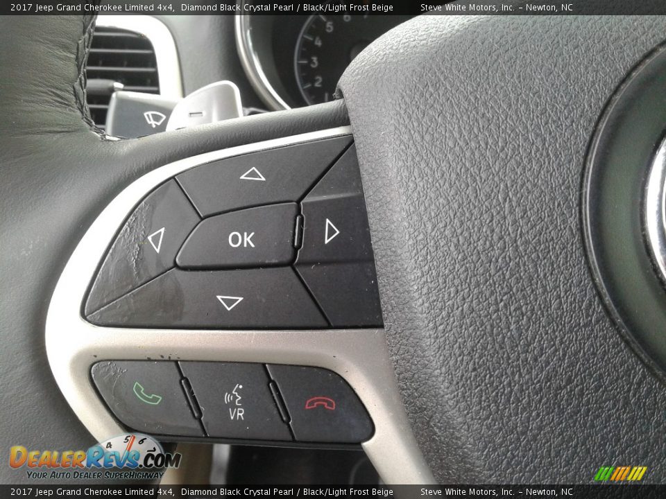 2017 Jeep Grand Cherokee Limited 4x4 Diamond Black Crystal Pearl / Black/Light Frost Beige Photo #20