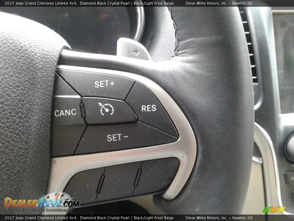 2017 Jeep Grand Cherokee Limited 4x4 Diamond Black Crystal Pearl / Black/Light Frost Beige Photo #21