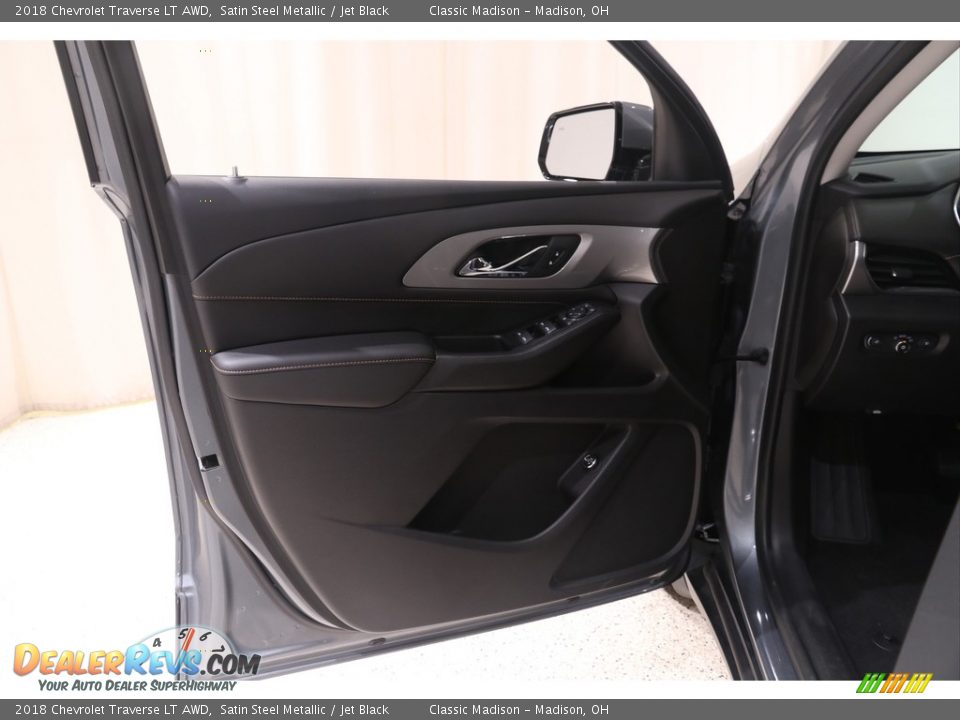 2018 Chevrolet Traverse LT AWD Satin Steel Metallic / Jet Black Photo #4