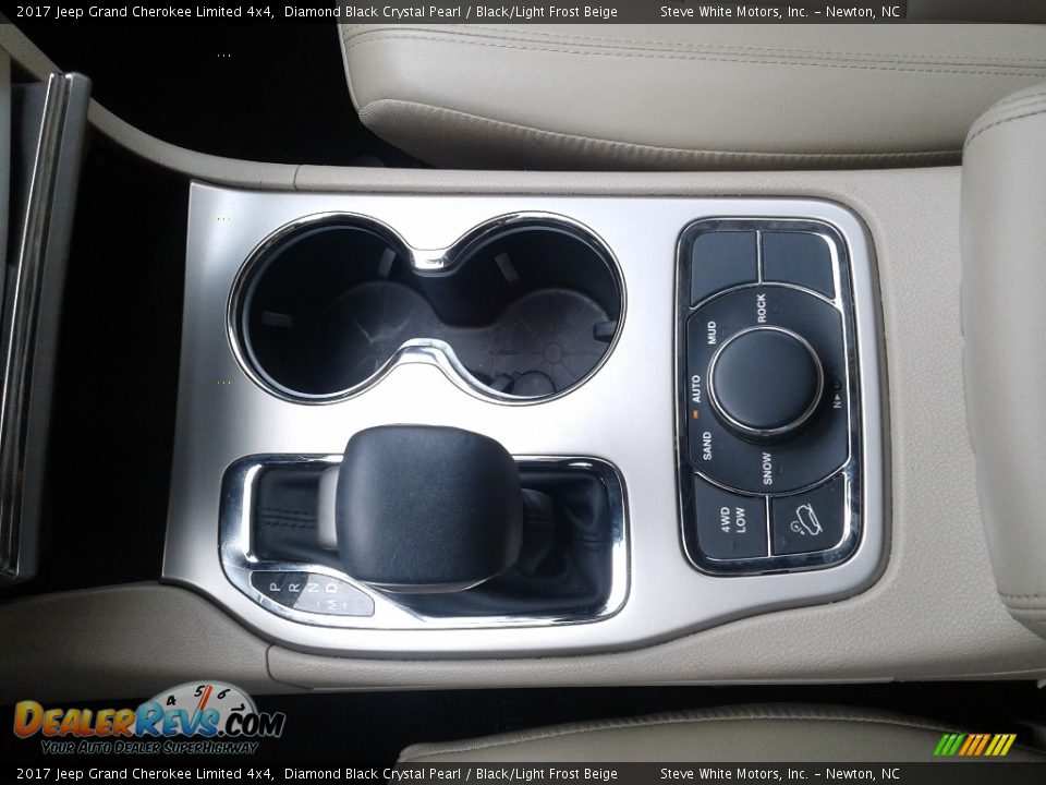 2017 Jeep Grand Cherokee Limited 4x4 Diamond Black Crystal Pearl / Black/Light Frost Beige Photo #30