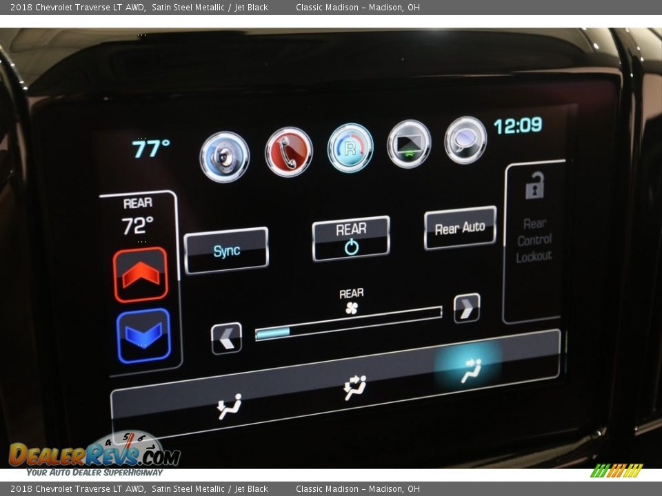 2018 Chevrolet Traverse LT AWD Satin Steel Metallic / Jet Black Photo #17
