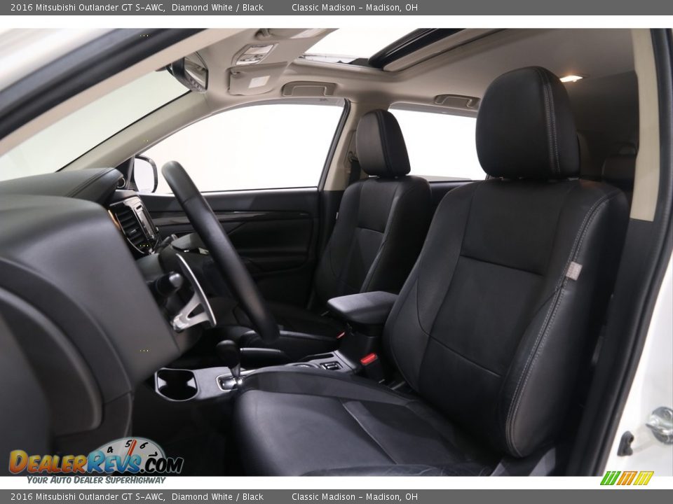 Front Seat of 2016 Mitsubishi Outlander GT S-AWC Photo #5