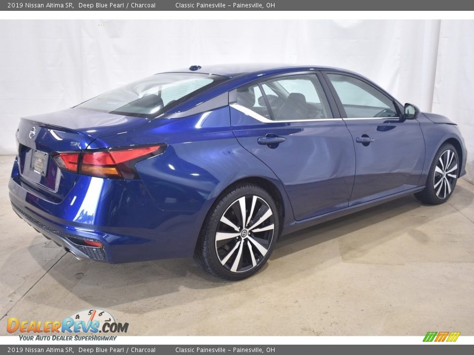2019 Nissan Altima SR Deep Blue Pearl / Charcoal Photo #2