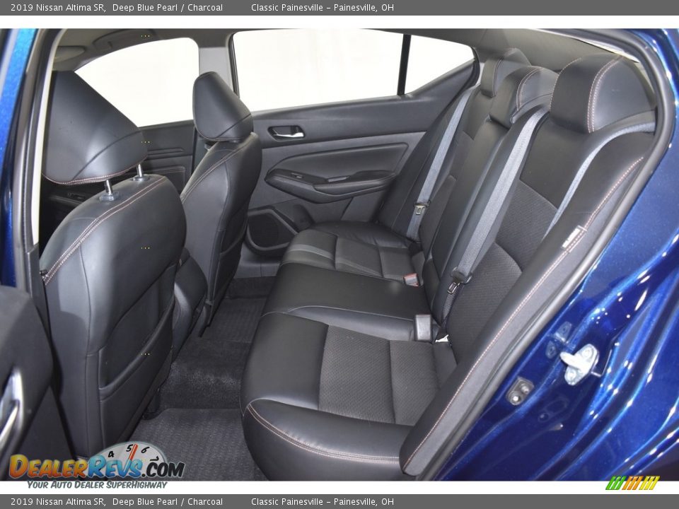 2019 Nissan Altima SR Deep Blue Pearl / Charcoal Photo #8
