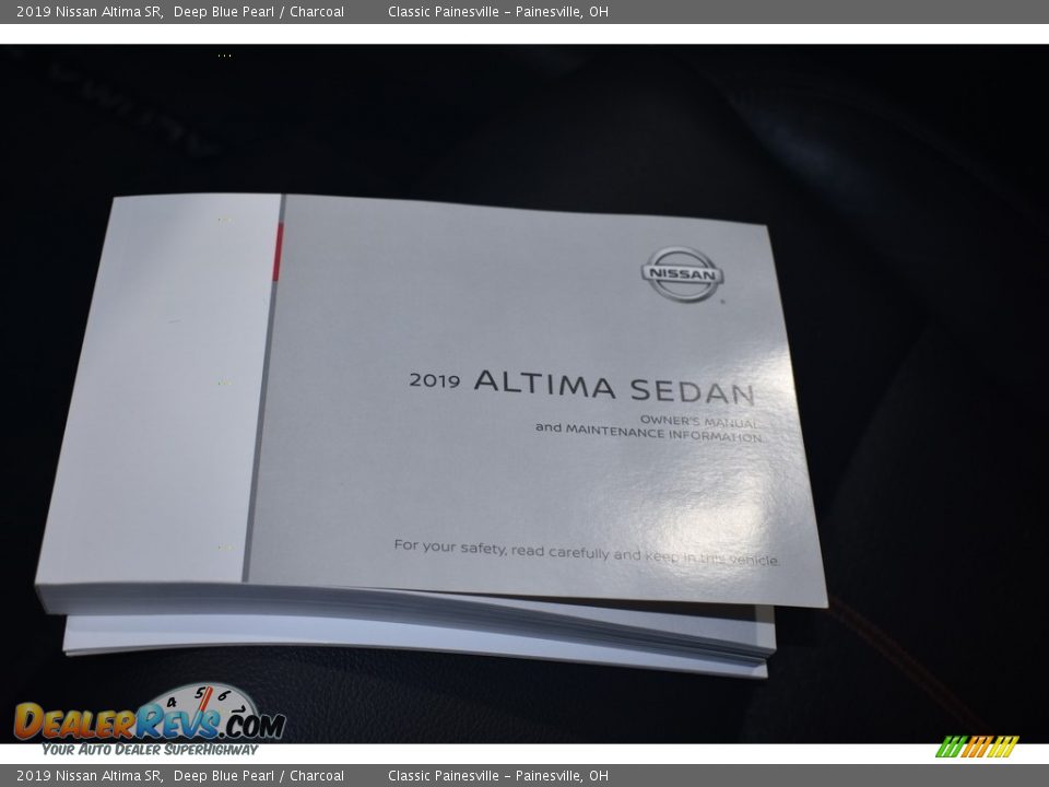 2019 Nissan Altima SR Deep Blue Pearl / Charcoal Photo #16