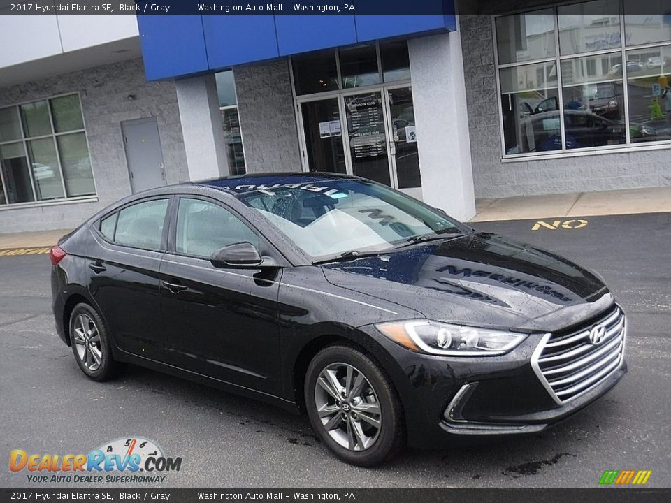 2017 Hyundai Elantra SE Black / Gray Photo #1