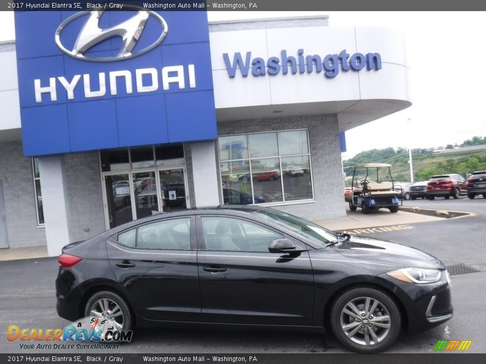 2017 Hyundai Elantra SE Black / Gray Photo #2