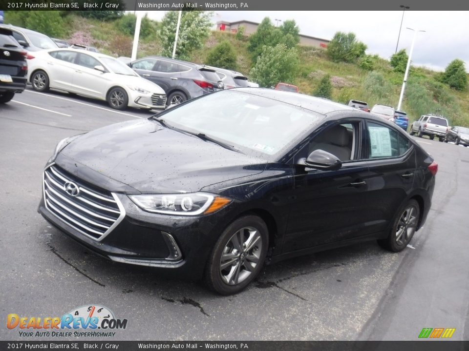 2017 Hyundai Elantra SE Black / Gray Photo #5