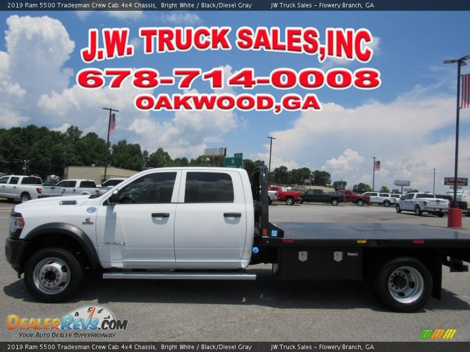 2019 Ram 5500 Tradesman Crew Cab 4x4 Chassis Bright White / Black/Diesel Gray Photo #2