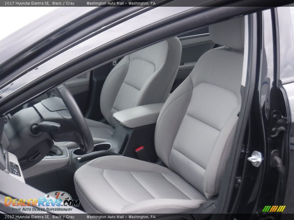 2017 Hyundai Elantra SE Black / Gray Photo #11