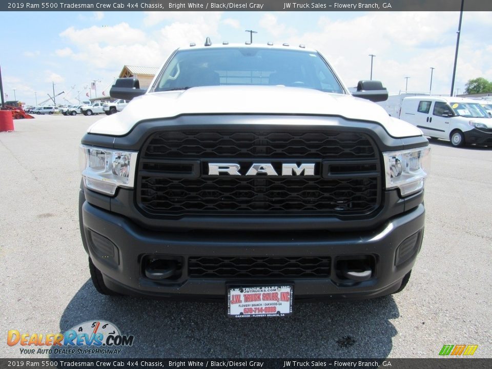 2019 Ram 5500 Tradesman Crew Cab 4x4 Chassis Bright White / Black/Diesel Gray Photo #8