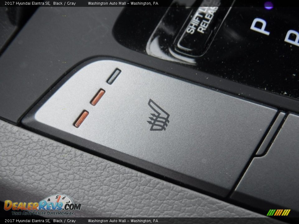 2017 Hyundai Elantra SE Black / Gray Photo #18