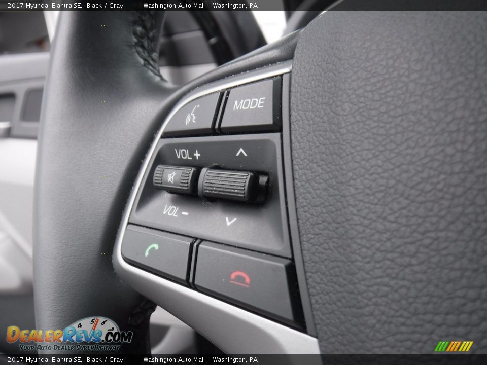 2017 Hyundai Elantra SE Black / Gray Photo #20